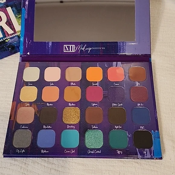 Uptown Girl Eyeshadow Palette - Picture 2 of 4